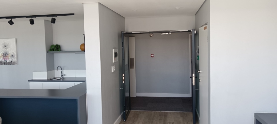 1 Bedroom Property for Sale in Woodstock Western Cape